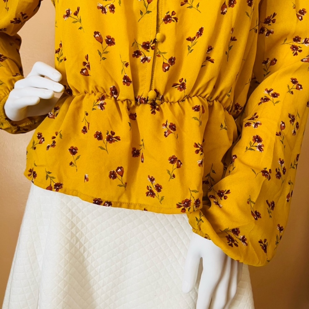 NWOT Flower Print Elastic Waistband Spring Top - Picture 8 of 10